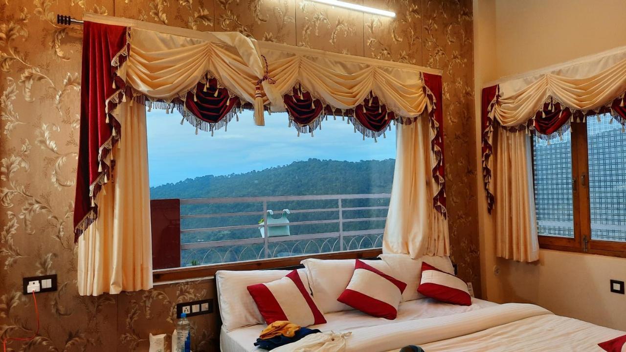 The Ranikhet Continental Hotel Buitenkant foto