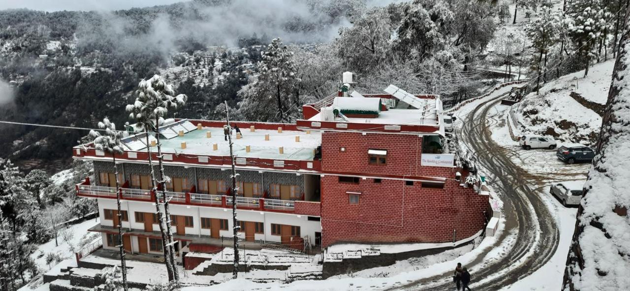 The Ranikhet Continental Hotel Buitenkant foto