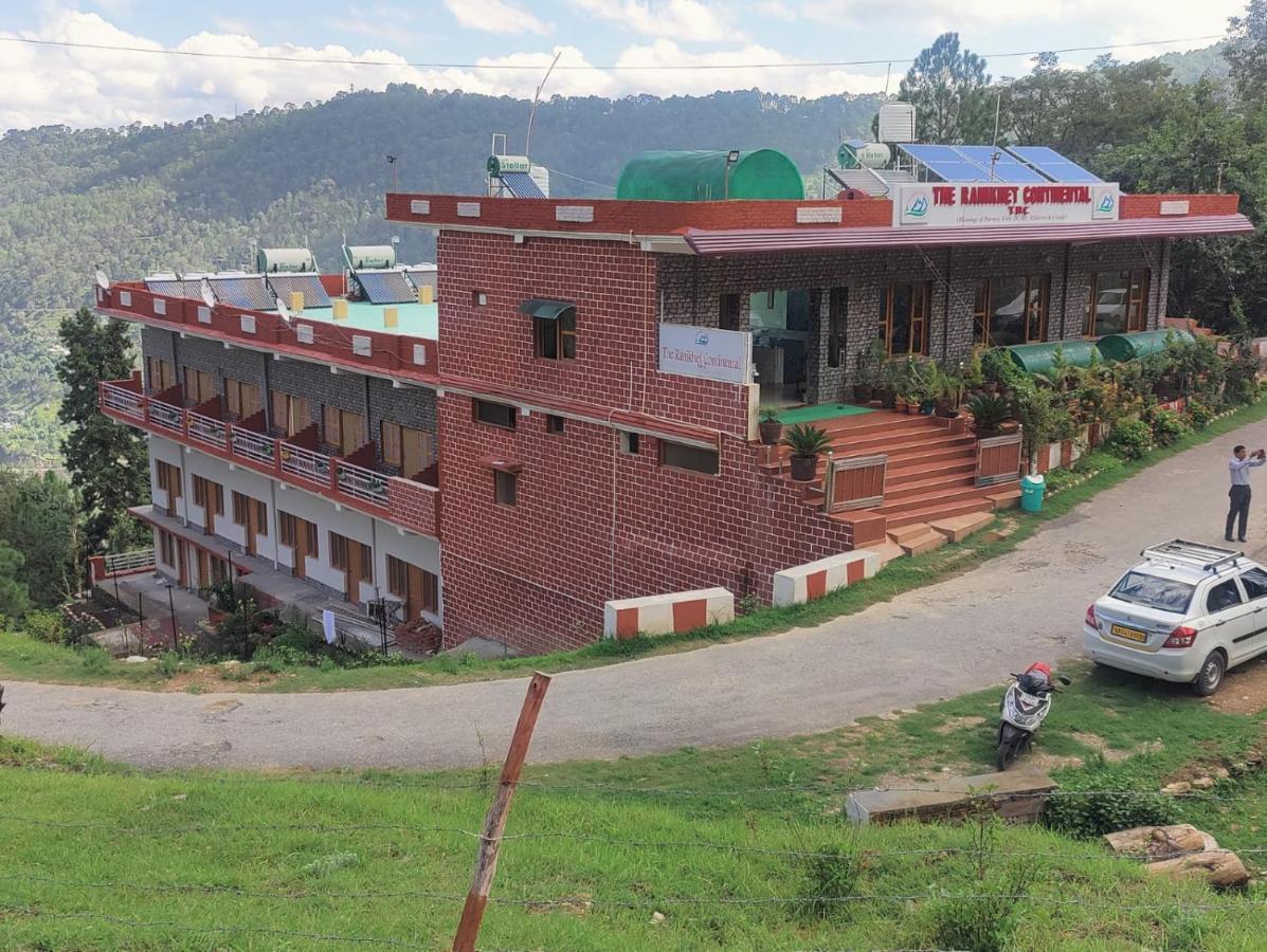 The Ranikhet Continental Hotel Buitenkant foto